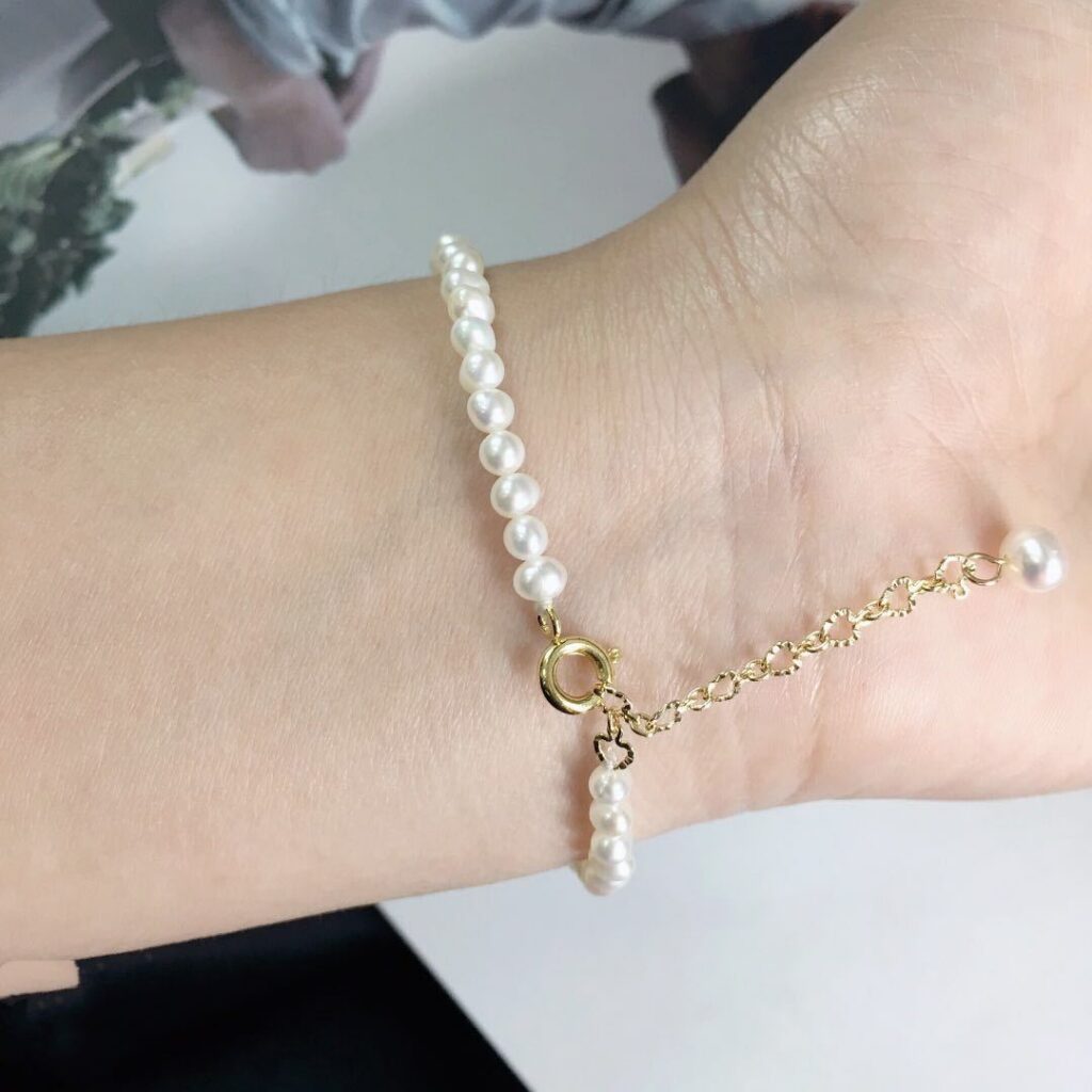 Fil de Lumière : Bracelet Perles Fines